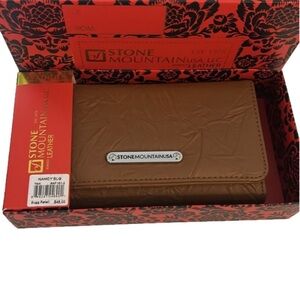 Stone Mountain USA Brown Leather Wallet NWT